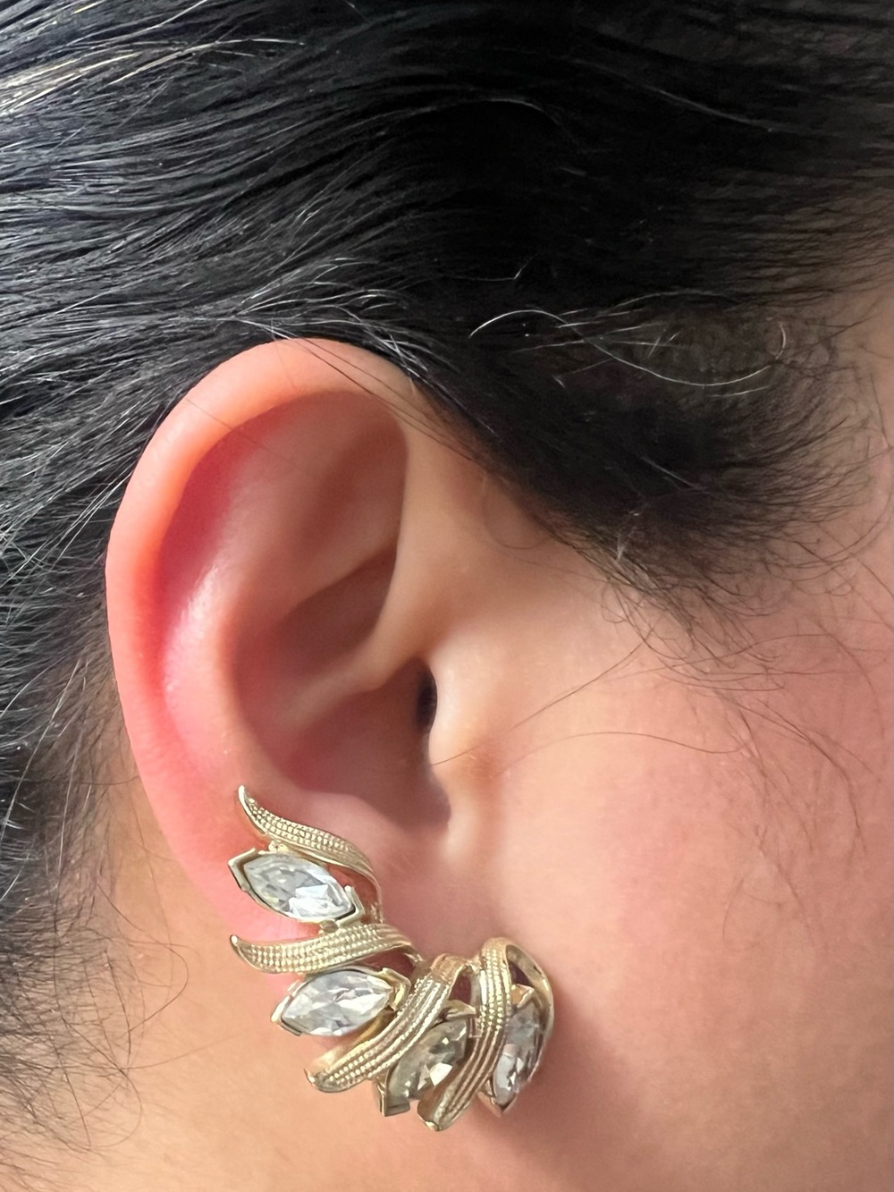 Set of 2 Elegant Gold Leaf Crystal Ear Crawler - Women Jewelry